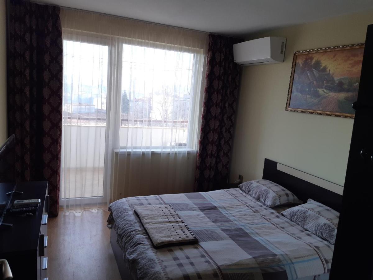 Nish 7 Apartment Veliko Tarnovo Exterior photo