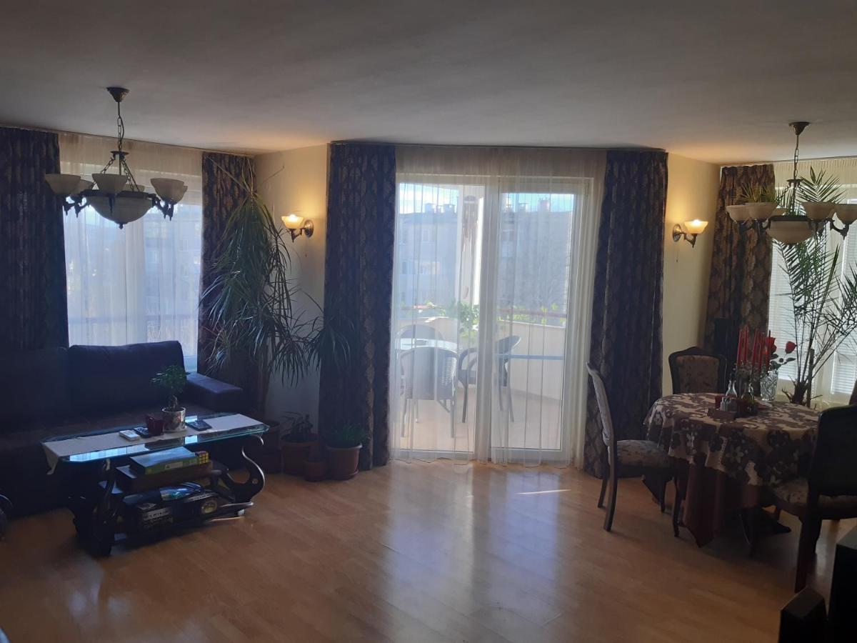 Nish 7 Apartment Veliko Tarnovo Exterior photo